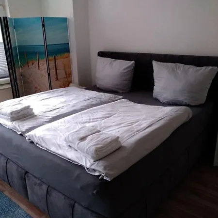 Ankerplatz, Apartament *
